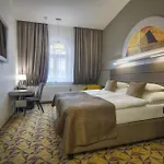 Essence Hotel 4*