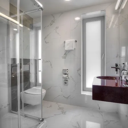 Hotel Essence 4*